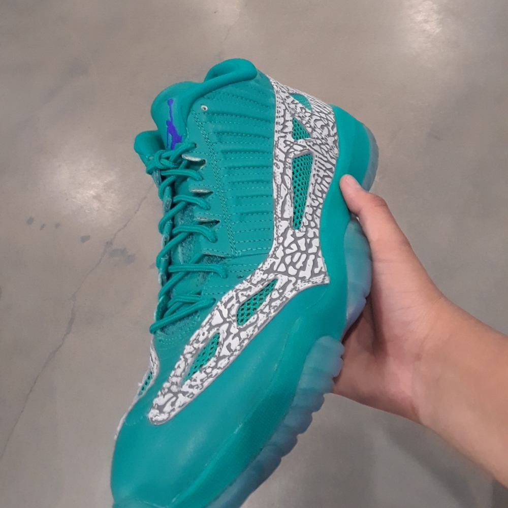Greeeen jordans